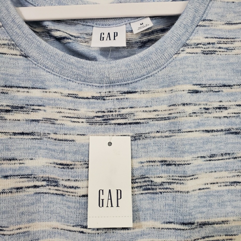 5 for $25|NWT Gap softpun blue Striped  top sz M - Picture 2 of 3